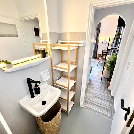 Aeolian Blu 9 Parikia (Paros)